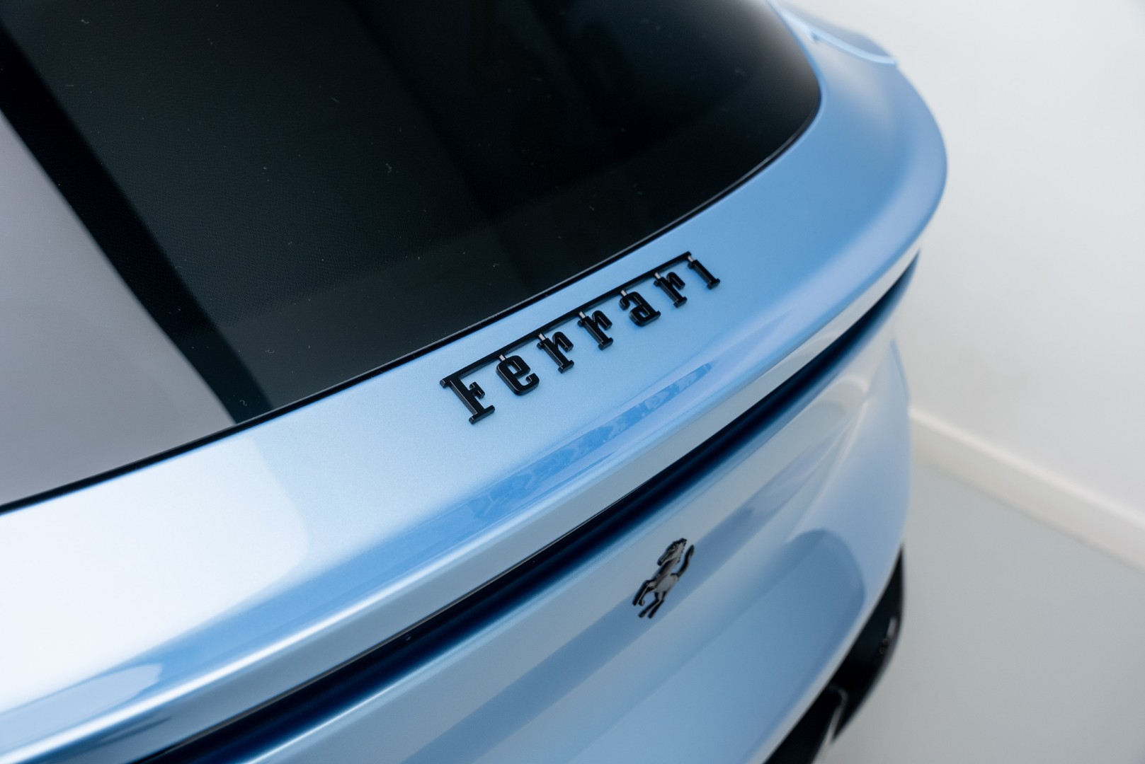 2025 FERRARI PUROSANGUE | FULL CARBON | MAIN DEALER SERVICE | HIGH SPEC